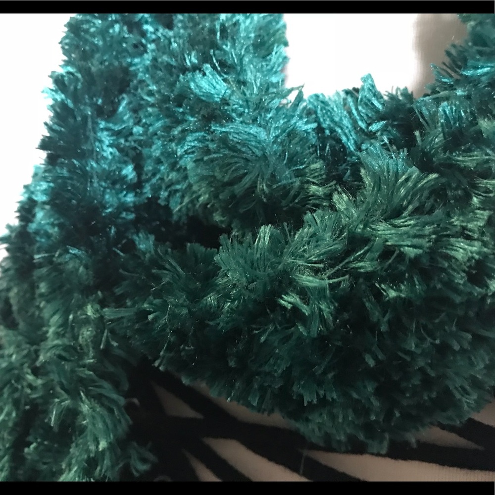 Bundle of 2 Scarves - Picture 5 of 5